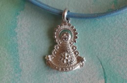 Virgen niña del Rocío